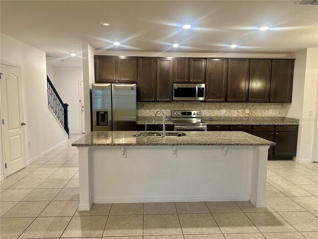 Building Photo - 125 Villavista Ct