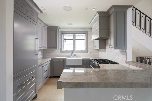 Building Photo - 308 Fernleaf Ave