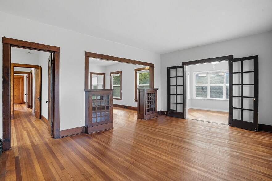 Building Photo - 1719 N Marquette St