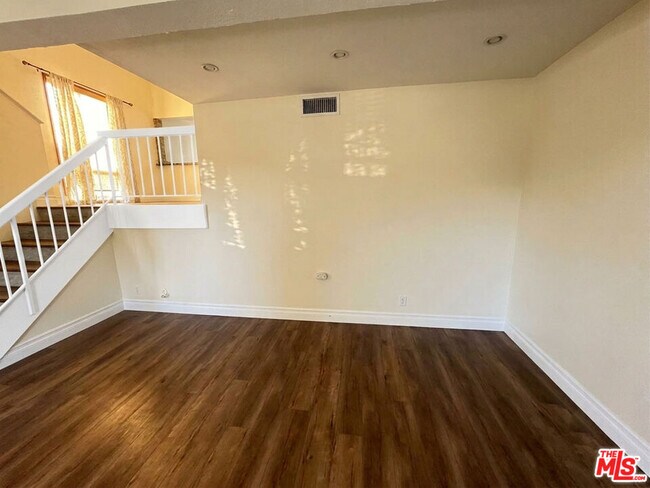 Building Photo - 10051 Topanga Canyon Blvd