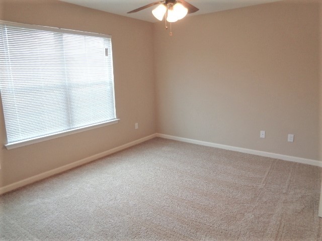 Building Photo - 1242 Carlton Ridge Dr