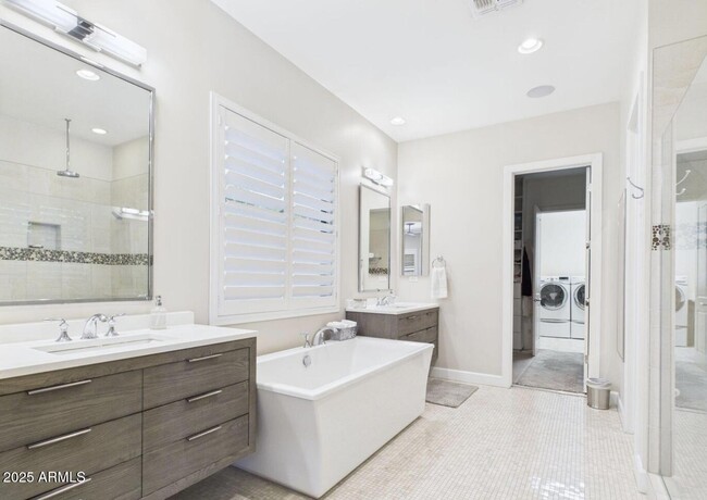 Building Photo - 4571 S Pinaleno Dr
