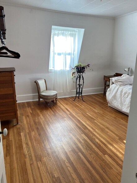 Bedroom 2 - 24 Glenwood Rd