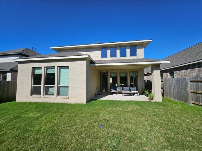 Building Photo - 221 Bauer Lp