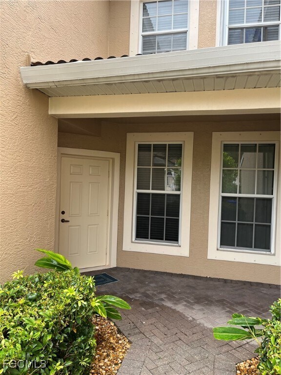 Building Photo - 9636 Hemingway Ln