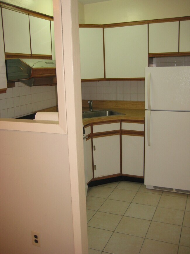 kitchen - 7821 46th Ave