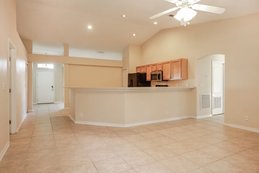 Building Photo - 12306 Bucks Harbor Dr S