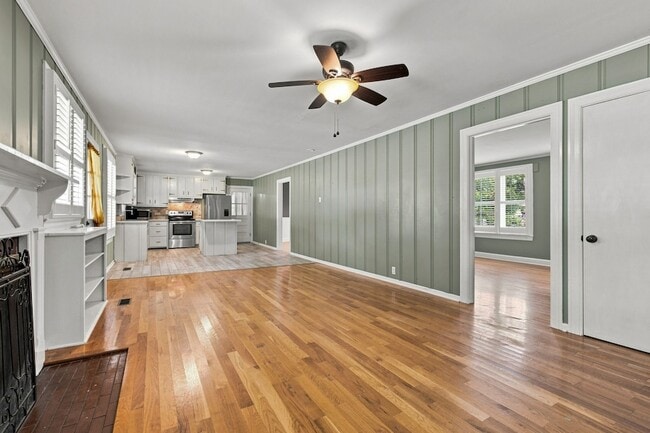 Building Photo - 122 Hammond Ave
