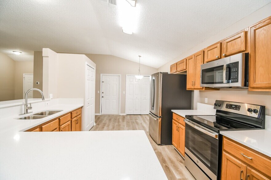 Building Photo - 1418 Runes Ct