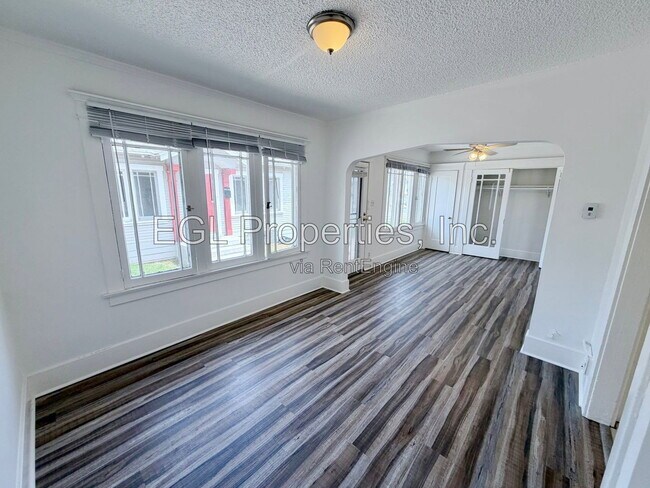 Building Photo - 3521 1/2 Mont Clair Street