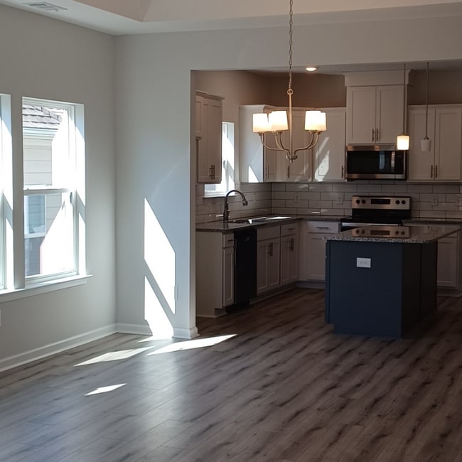 Building Photo - 8129 Warbler Wy
