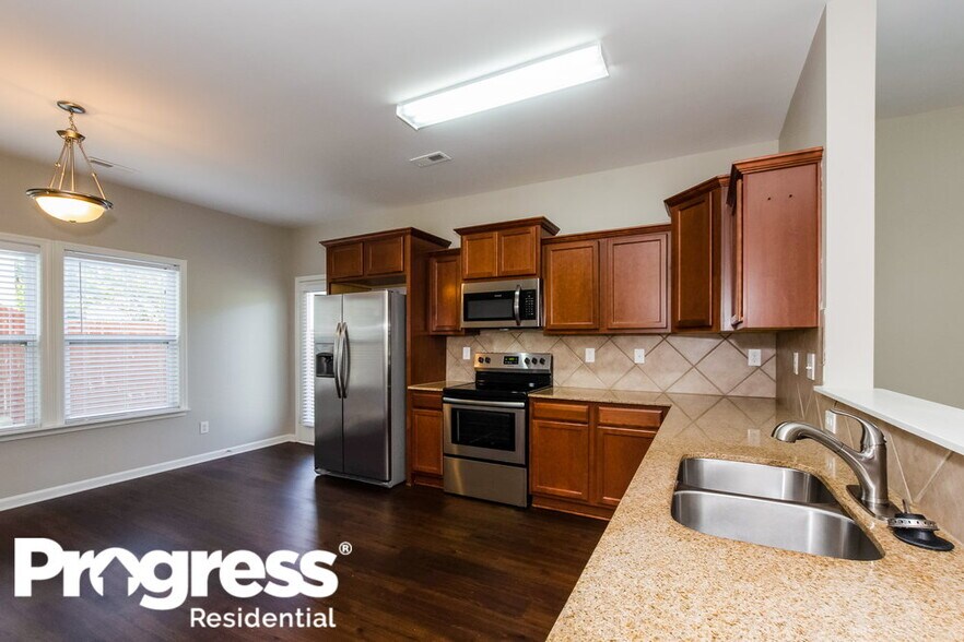 Building Photo - 9711 Cayenne Dr