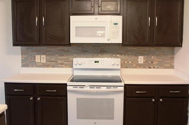 Building Photo - 2609 Peach Dr