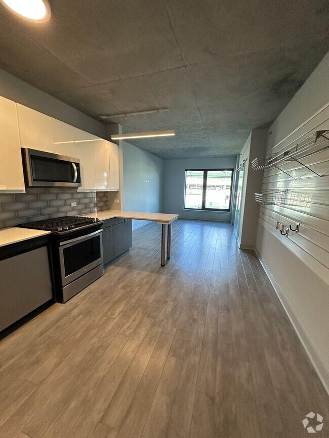 Building Photo - 1 bedroom in Chicago IL 60613