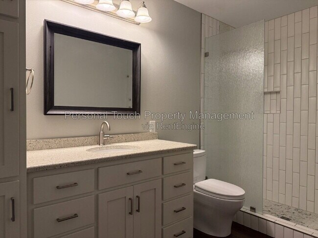 Building Photo - 3539 Woodbury Ct S