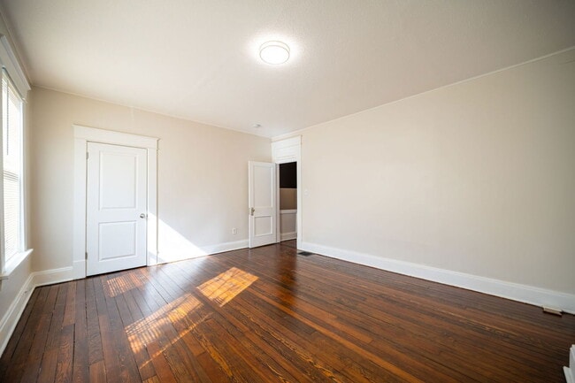 Building Photo - 1006 McAllister Ave