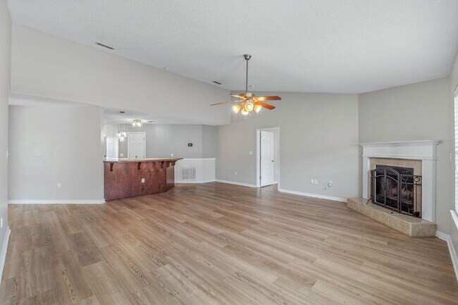 Building Photo - 203 Citadel Ln