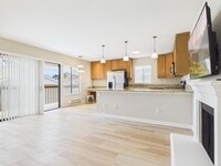 Building Photo - 2 Bedroom Condo at Kimberly Place in Monterey