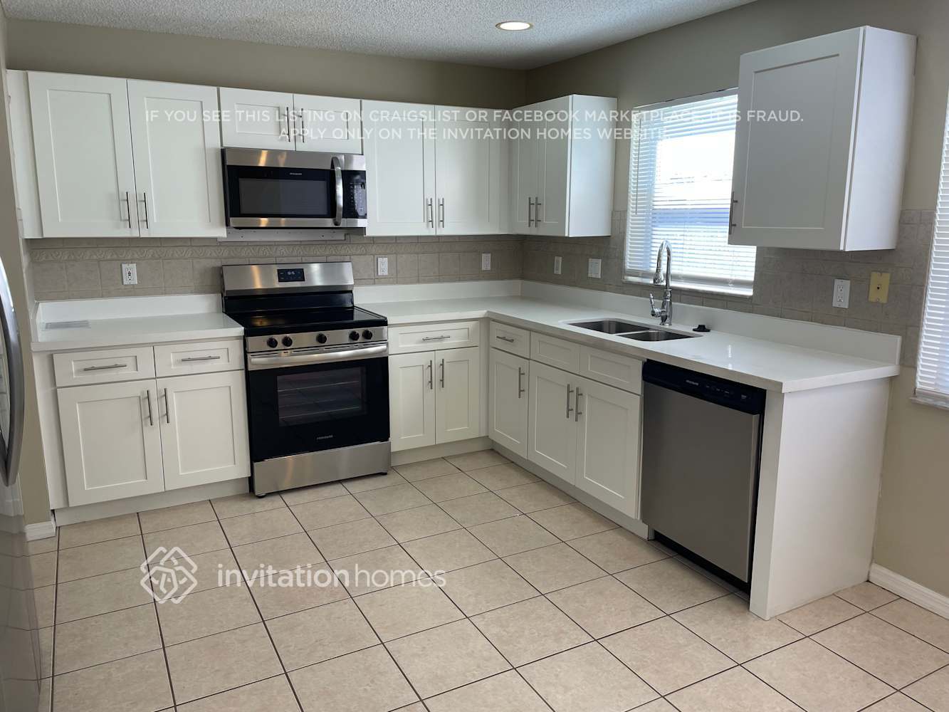 Building Photo - 3994 Crescent Creek Dr