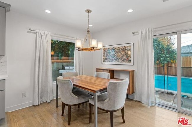 Building Photo - 6939 Noble Ave