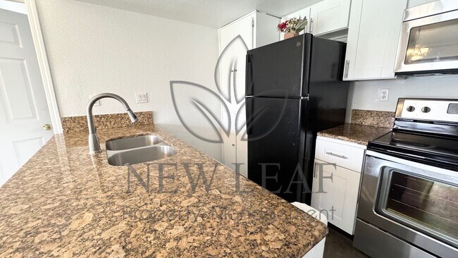 Building Photo - 3733 S Country Oaks Loop