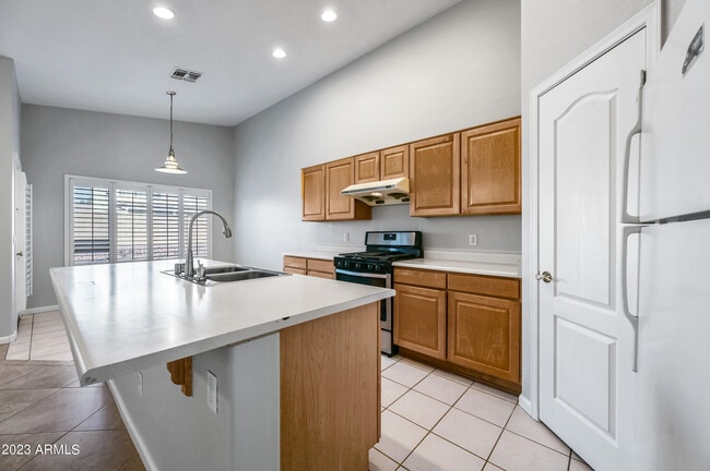 Building Photo - 4728 E South Fork Dr