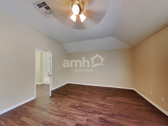 Building Photo - 201 Mammoth Springs Ln