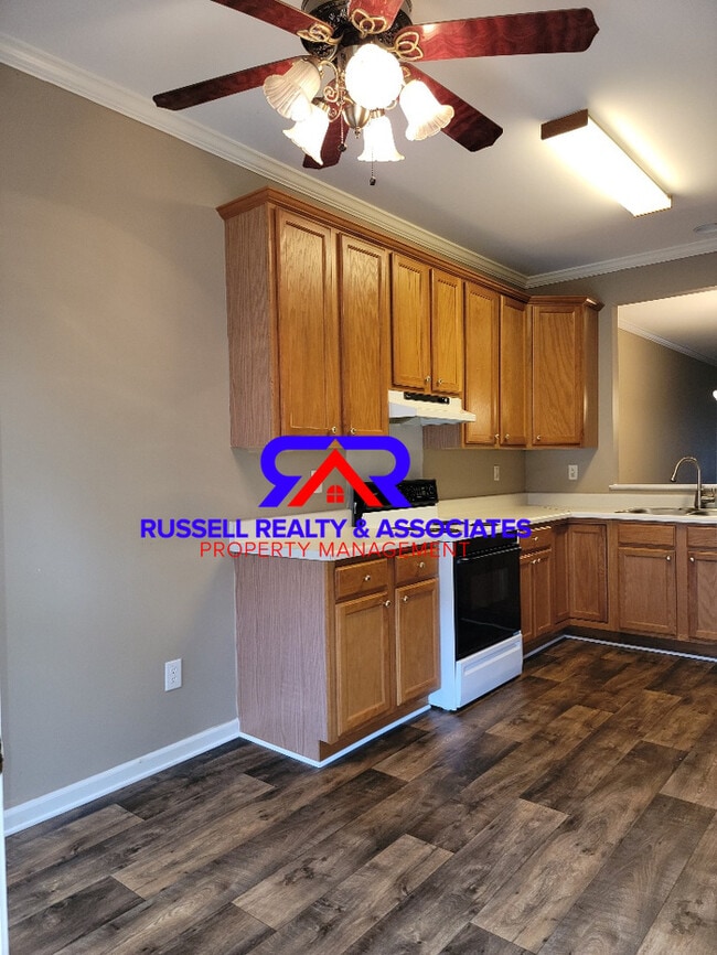 Building Photo - 1832 Copperfield Ln