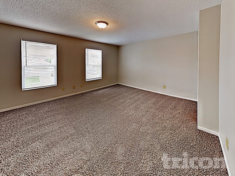 Building Photo - 2875 Ludwig Dr