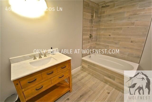Building Photo - Stunning 6 Bedroom Fort Union Home! No Dep...