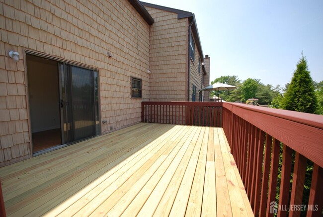 Building Photo - 1 Wellington Ct