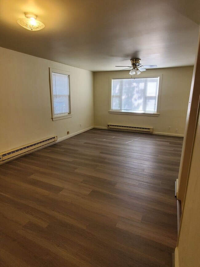 Building Photo - REV5214#A-EA