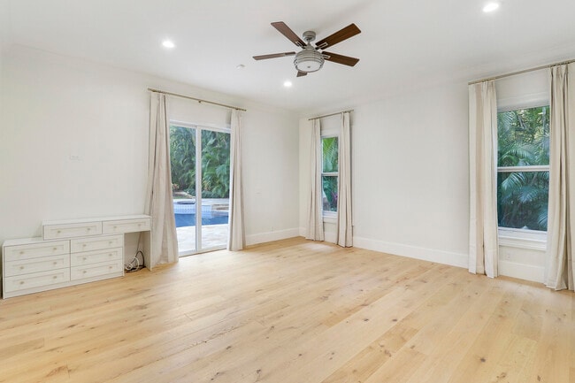 Building Photo - 142 Segovia Way