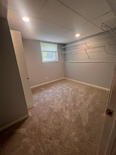 Building Photo - 3840 Wakonda Dr