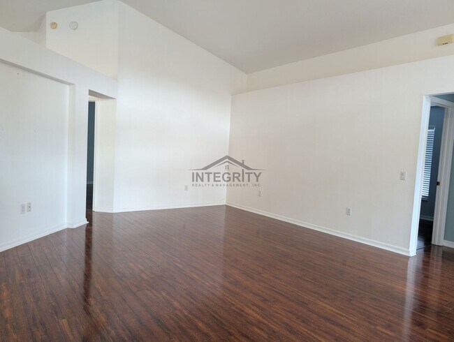 Building Photo - 30549 Tremont Dr