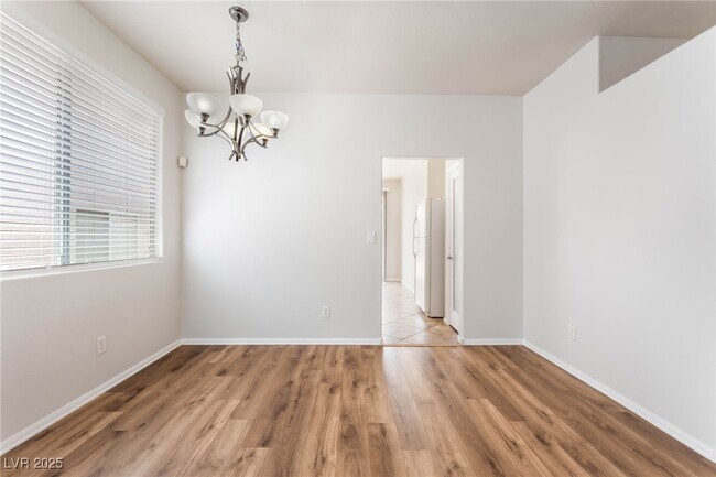 Building Photo - 8729 Shady Pines Dr