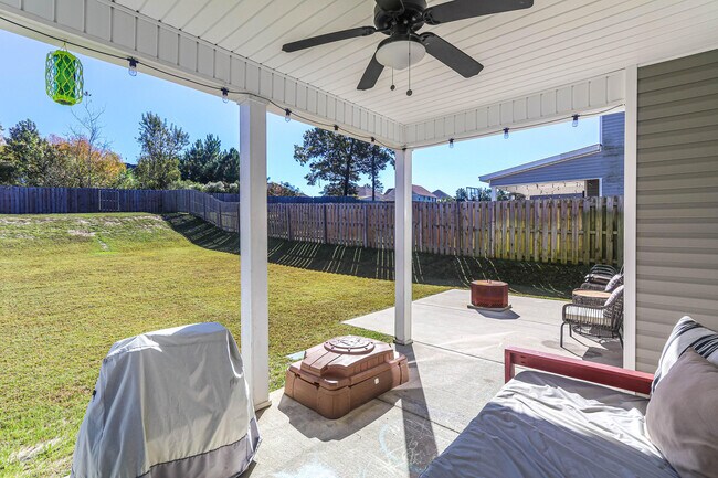 Building Photo - 550 Jensen Ln