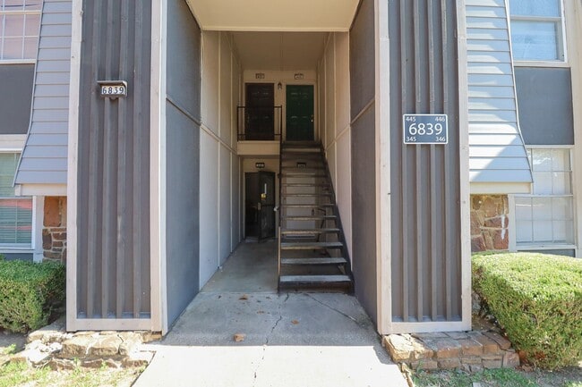Primary Photo - 2 Bed | 2 Bath in Central Tulsa!