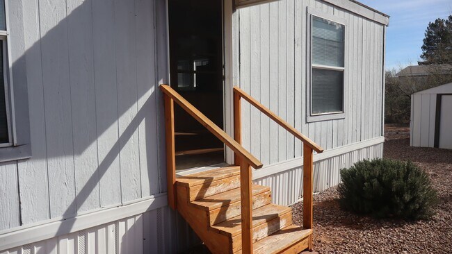 Building Photo - NICE MANUFACTURED HOME!