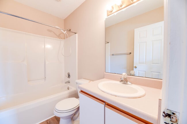 Upstairs Bathroom - 1216 Allen Rd