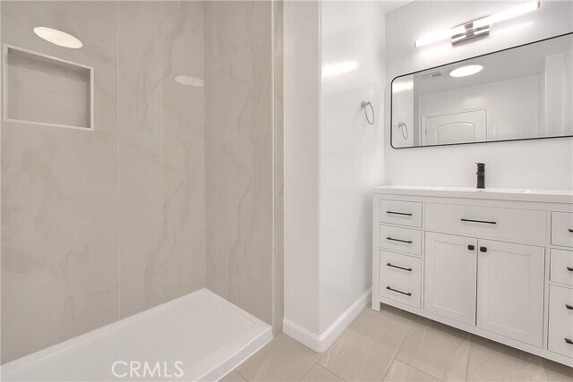 Building Photo - 3105 Walton Ave