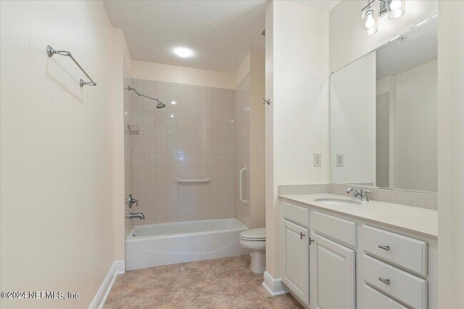 Building Photo - 4300 S Beach Pkwy