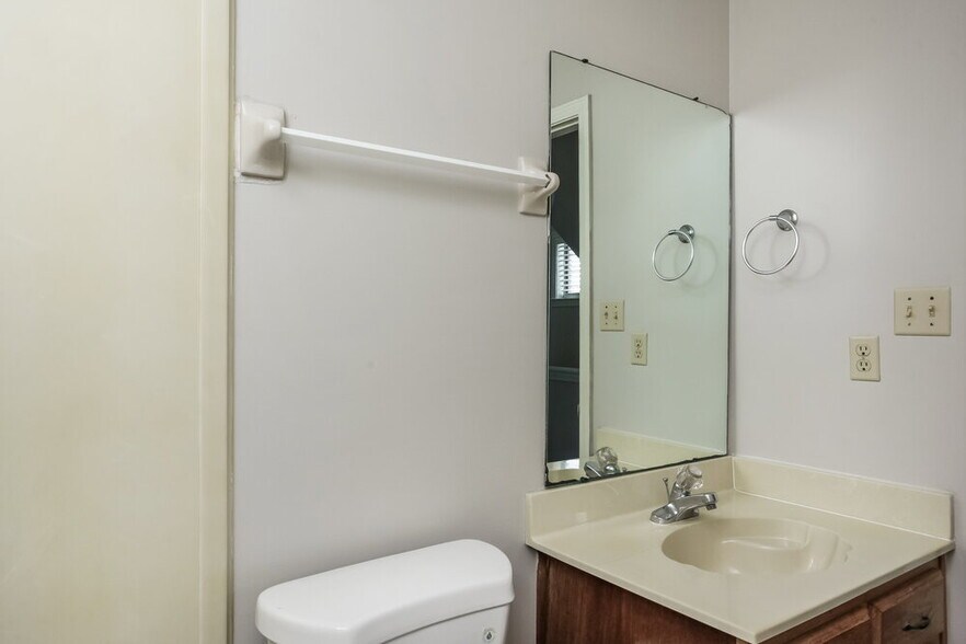 Building Photo - 3449 Crossing Cove