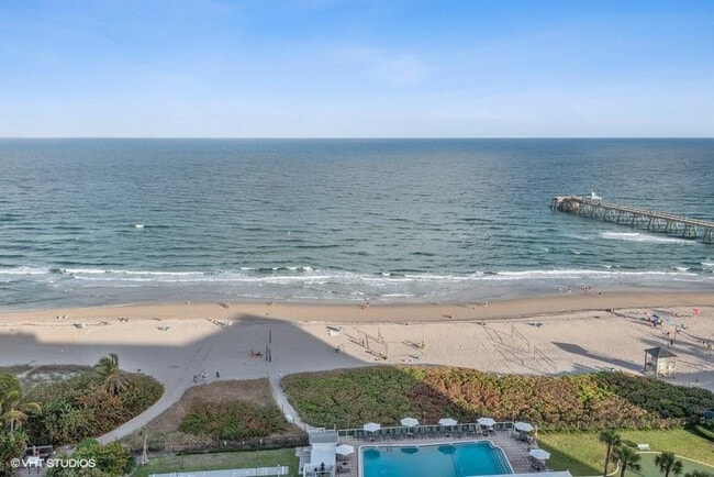 Building Photo - 333 NE 21st Ave