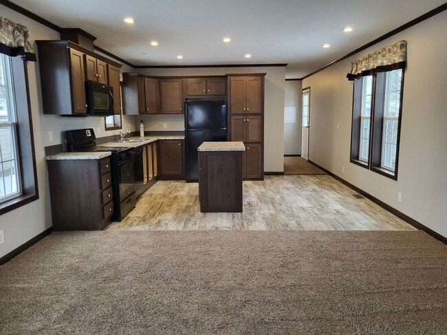 Building Photo - 61 Meadowlark Ln