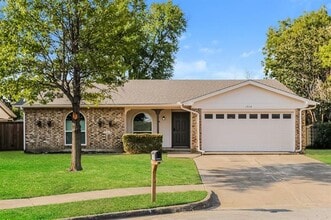 Building Photo - 1714 Yorktown Dr