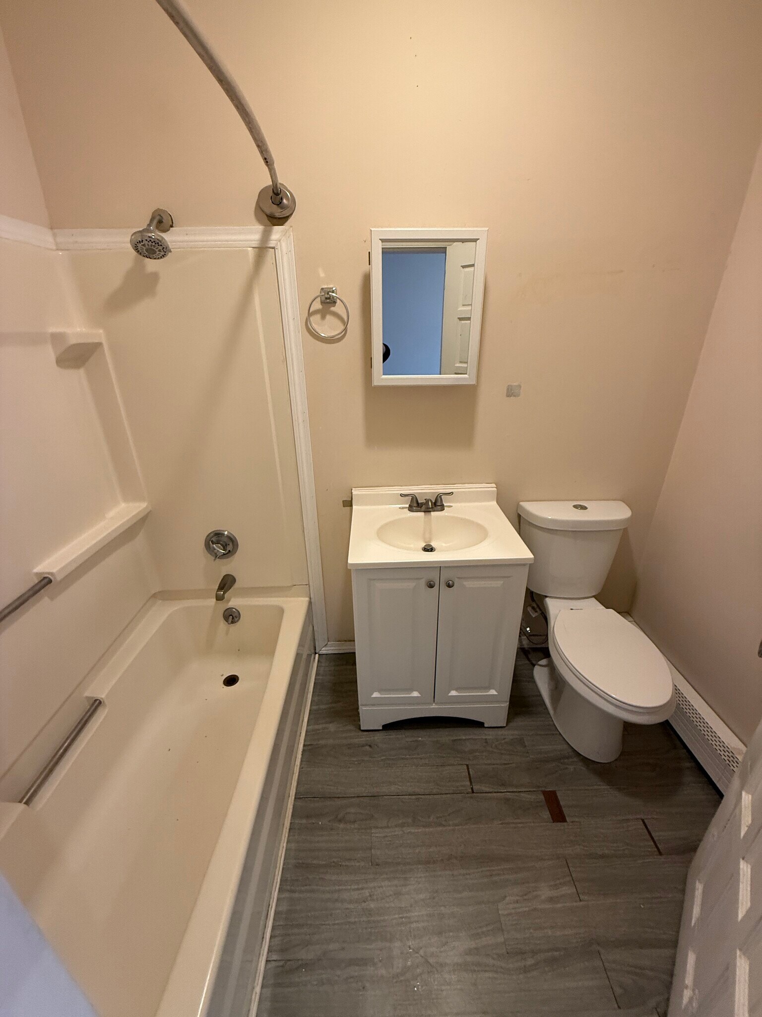 Building Photo - 254 Grafton St