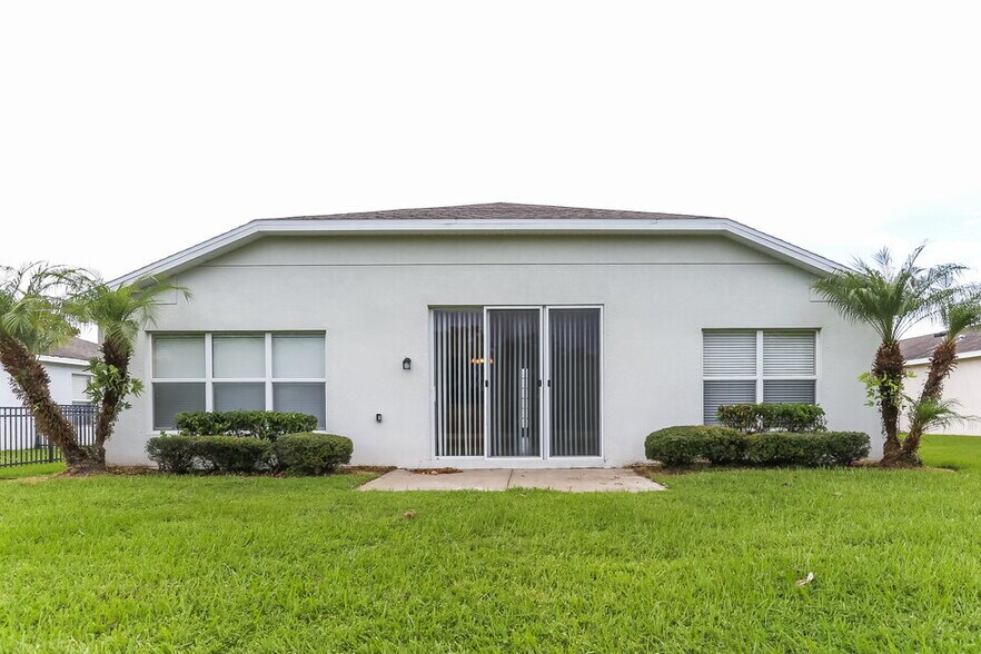 Building Photo - 9865 50th St Cir E