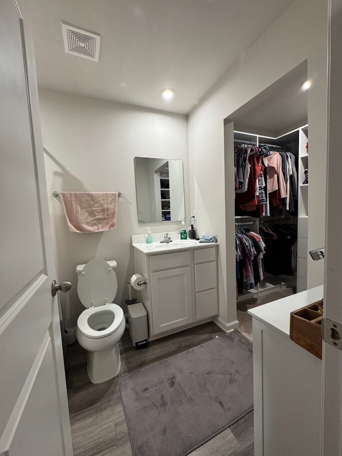 Building Photo - 6042 Cutwater Cir