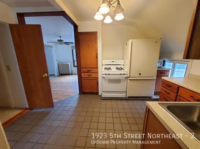 Building Photo - 1923 5th St NE